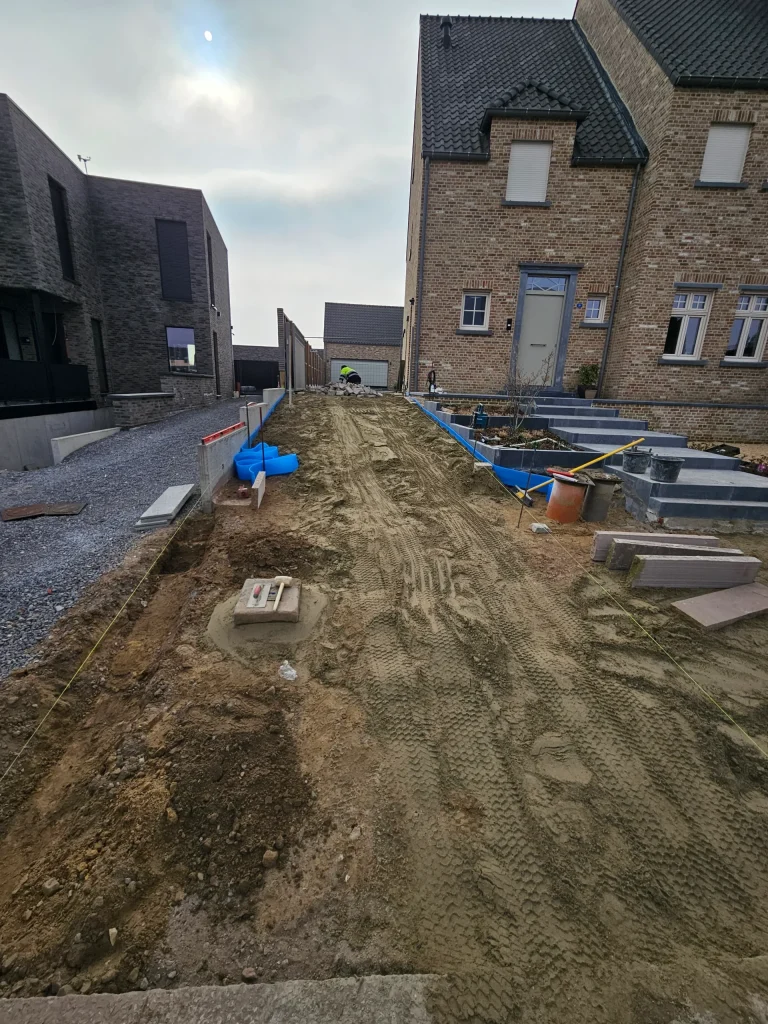 Oprit kasseien Lanaken 4 scaled e1747638904215 - Bjorn Wouters BV